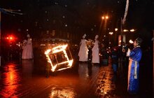 Фото 30: Відкриття Чемпіонату світу з шахів серед жінок завершила вулична вистава від театру «Воскресіння»