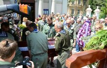 Фото 3: Пластуна-сеньйора Олеся Криськіва поховали на Личакові в родинному гробівці (поле № 52)