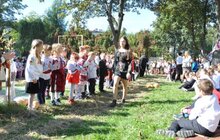 Фото 5: «Сама ідея проведення такого свята – дуже важлива, бо важливо об’єднувати людей», - А. Садовий на Святі школи №69