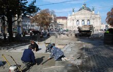 Фото 2: Триває ремонт проспекту Свободи 