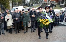 Фото 5: У Львові на Личаківському кладовищі вшанували пам’ять учасників бою під Крутами