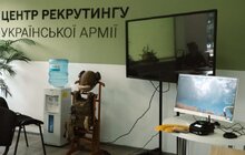 Фото 2: У Львові охочих запрошують спробувати себе у ролі оператора FPV-дрона