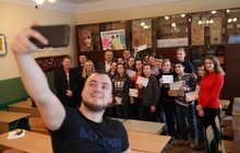 Фото 9: Мер Львова взяв участь у Годині коду — разом з учнями кодив гру