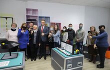 Фото 14: Школи Львова отримали третю наукову мобільну лабораторію