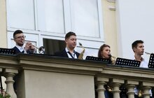 Фото 2: На балконі міського голови грали джаз