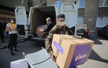 Фото 5: Благодійники передали засоби захисту для медиків лікарні швидкої допомоги