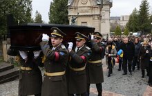 Фото 13: У Львові на Личаківському кладовищі поховали Ігоря Юхновського