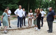 Фото 3: У Личаківському парку триває облаштування нового дитячого майданчика