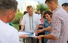 Фото 12: Міський голова оглянув новостворений громадський простір у мікрорайоні Під Голоском