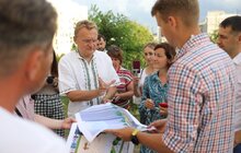 Фото 13: Міський голова оглянув новостворений громадський простір у мікрорайоні Під Голоском