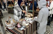 Фото 4: Від крафтових сирів до сублімованих ягід: як пройшов останній цього року фермерський ярмарок на площі Ринок 