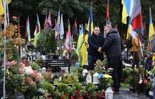 Фото 6: Сьогодні Митрополит Епіфаній вшанував пам’ять полеглих бійців на Личаківському цвинтарі