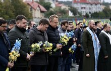 Фото 9: Сьогодні Митрополит Епіфаній вшанував пам’ять полеглих бійців на Личаківському цвинтарі