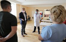 Фото 11: Андрій Садовий оглянув проведені ремонти та майбутні нові кабінети в 4-тій міській поліклініці Львова