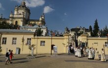 Фото 3: У Львові відбулася молитовна хода з перенесенням ікони «Милосердя двері»