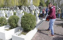 Фото 10: У всіх районах Львова триває прибирання до Великодніх свят
