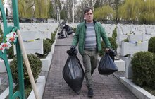 Фото 28: У всіх районах Львова триває прибирання до Великодніх свят