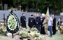 Фото 6: Митрополит Епіфаній у Львові молитвою та покладанням квітів вшанував пам’ять Героїв