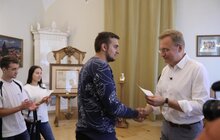 Фото 3: Четверо дітей, позбавлених батьківського піклування, отримали квартири у Львові