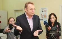 Фото 6: Сьогодні в рамках робочого візиту міський голова Львова ознайомився з роботою комунального некомерційного підприємства «Стоматологічна поліклініка №1»