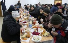 Фото 1: Спільнота взаємодопомоги «Оселя» організувала для потребуючих Святвечір