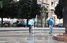 Фото 9: В центрі міста помиють 6 пам’ятників