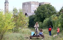 Фото 5: У Львові розчистили частину колії та запустили велодрезину