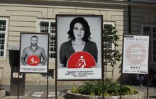 Фото 5: На пл Ринок відкрили фотовиставку до Всесвітнього дня боротьби з торгівлею людьми