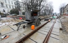 Фото 6: Триває реконструкція вул. С. Бандери: підрядник проводить роботи з облаштування колектора і водопровода