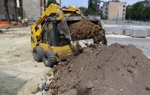 Фото 2: У школі № 27 ремонтують та будують спортивний майданчик
