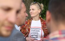 Фото 6: Дружина мера та небайдужі львів’яни вийшли до ЛОДА на підтримку Львова