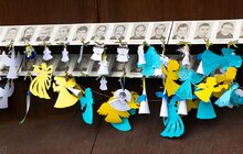 Фото 21: Сотні паперових ангеликів розмістили на Меморіалі Небесної Сотні у Львові