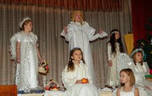 Фото 4: Діти з багатодітних сімей на святі Миколая отримали від міста подарунки