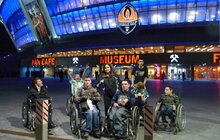Фото 7: Молоді львів’яни з особливими потребами побували на матчі чвертьфіналу Кубка України з футболу в Донецьку