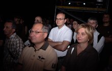 Фото 4: «Формула Пам’яті»: у парку Франка представили світлову артінсталяцію на честь Івана Вакарчука (фото/відео)