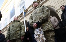 Фото 4: У Львові військові капелани освятили воду: її впродовж дня можуть набрати усі охочі (фото/відео)