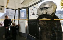 Фото 16: Поетичний трамвай на маршруті №1: у Львові читають Шевченка просто під час поїздки