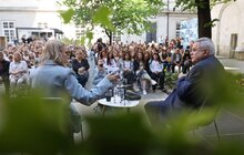 Фото 5: У дворику Ратуші відбулась тепла зустріч з Почесним громадянином Львова Мирославом Мариновичем, яку модерувала Емма Антонюк