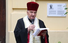 Фото 2: У Львові на фасаді школи, де навчався Андрій Парубій, встановили меморіальну таблицю