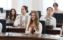 Фото 2: У Львові нагородили переможців всеукраїнських олімпіад: кожен отримав від міста по 10 тисяч гривень