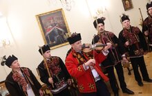 Фото 2: До Львова з колядою завітали гуцули з Криворівні