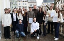 Фото 6: 15 найрозумніших учнів львівських шкіл отримали від мерії премії у розмірі 30 тисяч гривень (відео)