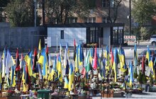 Фото 9: На полі почесних поховань №86А Личаківського цвинтаря запрацював інформаційний центр: які послуги там можна отримати (відео)