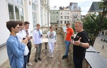 Фото 9: Львівські випускники, які склали мультитест на 600 балів, отримали від міста премії по 30 тисяч гривень (відео)
