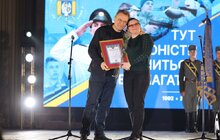 Фото 3: Мер Львова відзначив ліцеїстів та працівників ліцею імені Героїв Крут