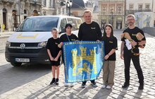 Фото 4: 12-річна Яна Степаненко, яка втратила обидві ноги під час ракетного удару росіян, вирушає у Бостон для участі у марафоні (відео)