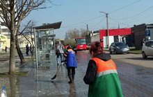 Фото 83: Комунальні служби дезінфікують місто: миють вулиці, тротуари, зупинки транспорту, сходові клітки будинків