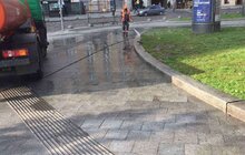 Фото 8: Комунальні служби проводять миття і дезінфекцію в місті