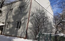 Фото 12: Мерія закликає мешканців бути особливо обережними через нависання буруль та снігу