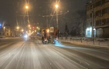 Фото 5: Минулої ночі в місті працювало 95 одиниць техніки, для посипання доріг використано 492 м3 піскосуміші